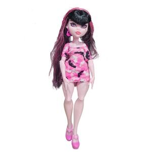 Monster High Draculaura G3 Doll Pink Black Hair Bat Camo Dress Heart Shoes